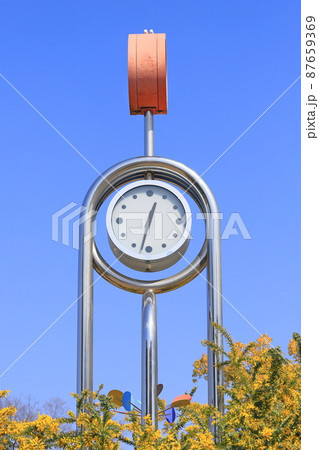 都立東綾瀬公園　サービスセンターそばの時計 87659369