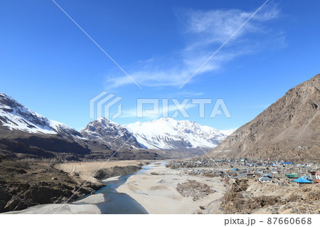 タジキスタン　ホログ 87660668