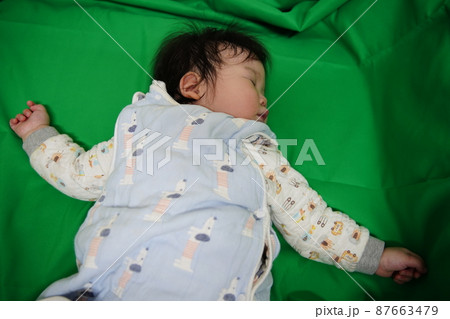 幼児 乳幼児 乳児 87663479