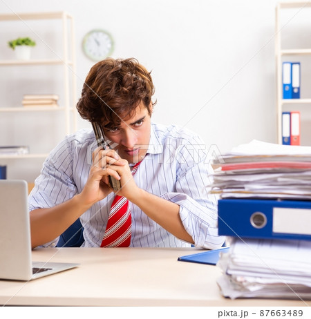 The bankrupt businessman thinking of suicide 87663489