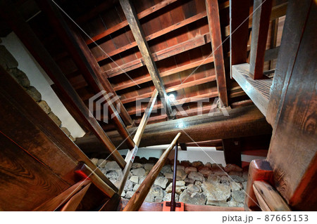 国宝「犬山城」天守閣の内部構造 国宝「犬山城」天守閣の内部構造 87665153