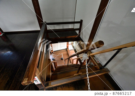 国宝「犬山城」天守閣の内部構造 国宝「犬山城」天守閣の内部構造 87665217