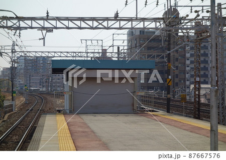 名古屋　山王駅　旧ナゴヤ球場前駅施設　ホームの出入り口 87667576