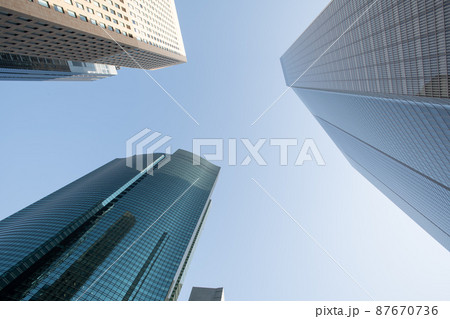 東京都内ビル群の都市風景 東京都内ビル群の都市風景 87670736
