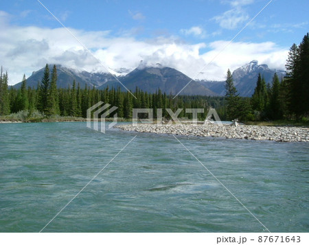 カナダ　ボウ川 87671643