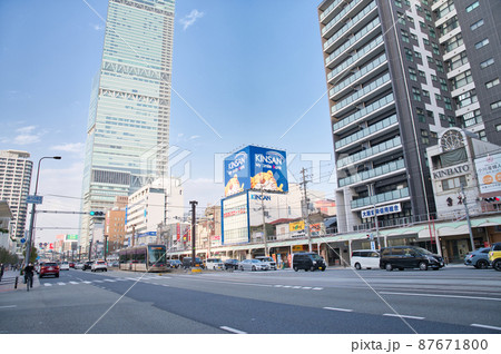 【大阪府】3月・大阪の南の玄関口とし多数の乗降客が行き交うターミナル都市とあべのハルカス 87671800