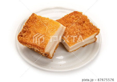 長崎名物の揚げパン 87675576