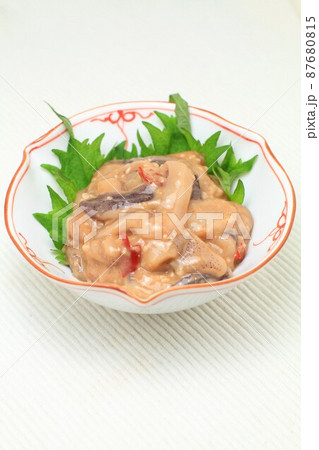 塩辛、塩と麹だけで仕込んだ添加物無しの塩分四％の自家製塩辛 87680815