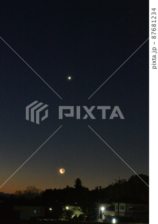 北杜市白州町、夜明けの色、マジックアワーと地球照の細い月に金星と火星 北杜市白州町、夜明けの色、マジックアワーと地球照の細い月に金星と火星 87681234