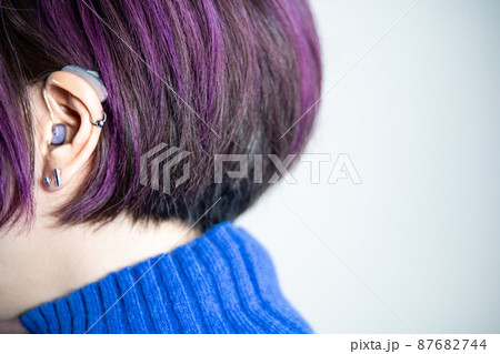 おしゃれを諦めない補聴器 87682744