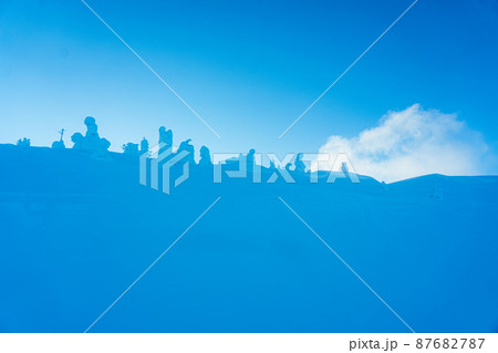 樹氷と青空（宮城蔵王） 87682787