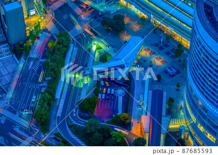 横浜　桜木町駅　夜景 87685593