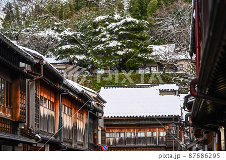雪景色のひがし茶屋街 雪景色のひがし茶屋街 87686295