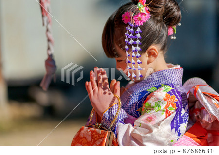 7歳の七五三詣 7歳の七五三詣 87686631