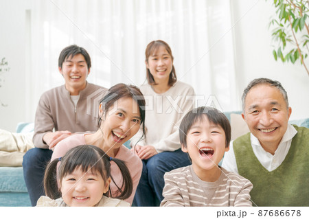 三世代家族 三世代家族 87686678