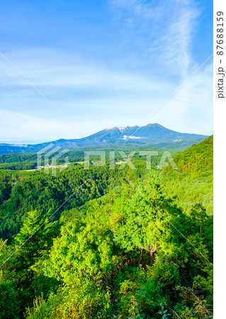九蔵峠展望台から望む御嶽山(夏・朝) 九蔵峠展望台から望む御嶽山(夏・朝) 87688159