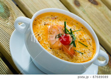 Norwegian cream soup with salmon 87689089