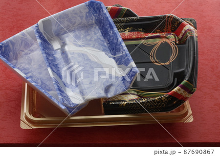 プラスチックトレイの問題 プラスチックトレイの問題 87690867