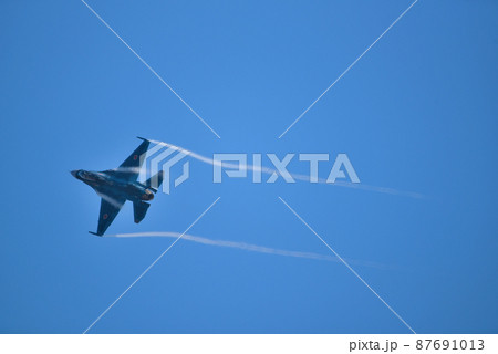 F-2戦闘機の機動飛行 87691013