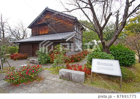 久留米市の石橋文化センターに移築された坂本繁二郎アトリエ 87691775