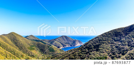 R24から対馬厳原町尾浦方面の山並　パノラマ　【長崎県対馬市 】 87693877