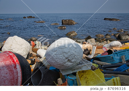 海洋汚染（越前海岸） 87696316