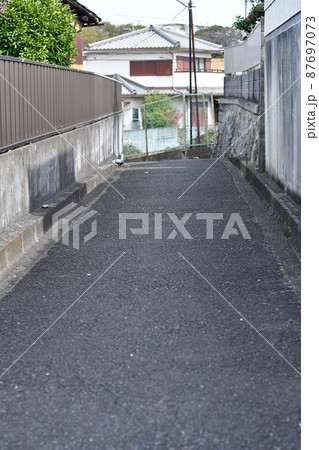 路地裏 路地裏 87697073
