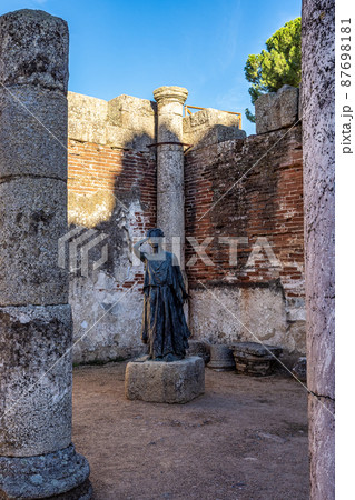 Roman Amphitheatre in Merida, Augusta Emerita in Extremadura, Spain Roman Amphitheatre in Merida, Augusta Emerita in Extremadura, Spain 87698181