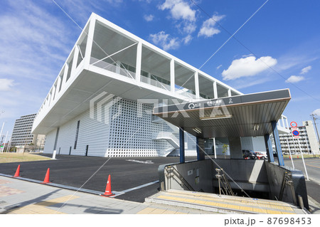 名古屋造形大学 新校舎と名古屋市営地下鉄 名城線 名城公園駅 名古屋市北区・名城2丁目 名古屋造形大学 新校舎と名古屋市営地下鉄 名城線 名城公園駅 名古屋市北区・名城2丁目 87698453