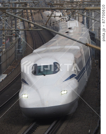 新幹線N700S J24編成 山科付近にて 新幹線N700S J24編成 山科付近にて 87700610