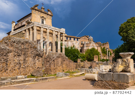 Ancient Roman Forum In City Of Rome Ancient Roman Forum In City Of Rome 87702442