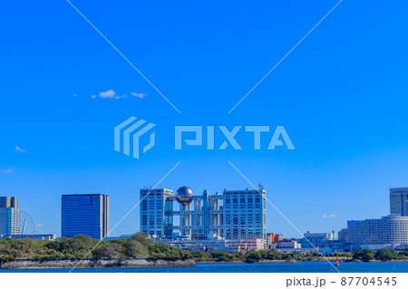 【東京の都市風景】芝浦からお台場の遠景 87704545