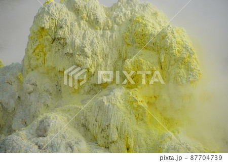 冬のアトサヌプリ（硫黄山） 87704739