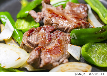 美味しいラム肉の鉄板焼き 87705011