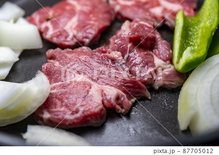 美味しいラム肉の鉄板焼き 美味しいラム肉の鉄板焼き 87705012