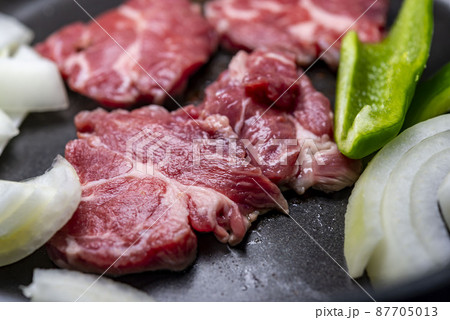 美味しいラム肉の鉄板焼き 美味しいラム肉の鉄板焼き 87705013