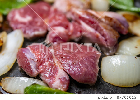 美味しいラム肉の鉄板焼き 87705015