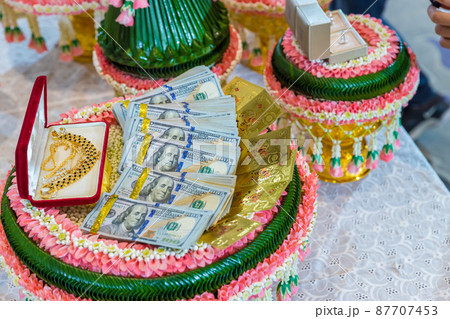Focus bride price in Thai wedding ceremony, 87707453