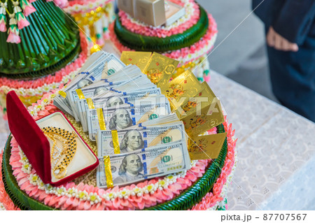 Focus bride price in Thai wedding ceremony Focus bride price in Thai wedding ceremony 87707567