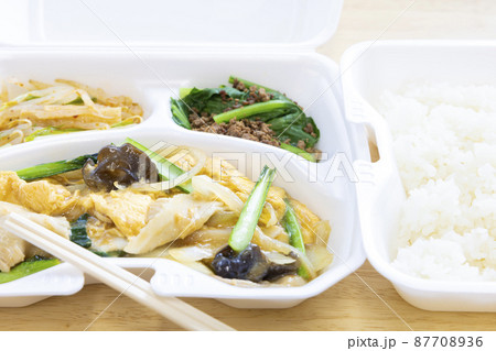 美味しい豚肉とキクラゲの中華炒めのテイクアウト 87708936