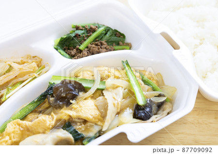 美味しい豚肉とキクラゲの中華炒めのテイクアウト 美味しい豚肉とキクラゲの中華炒めのテイクアウト 87709092