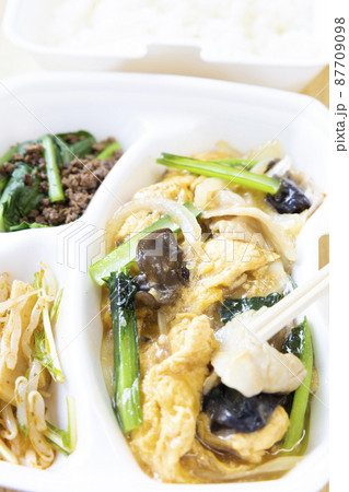 美味しい豚肉とキクラゲの中華炒めのテイクアウト 87709098