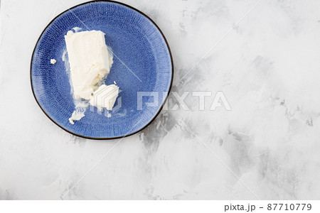 vanilla ice cream 87710779
