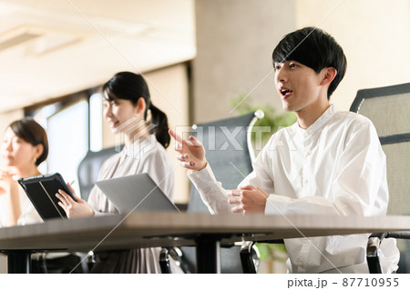 ビジネスシーン ビジネスシーン 87710955