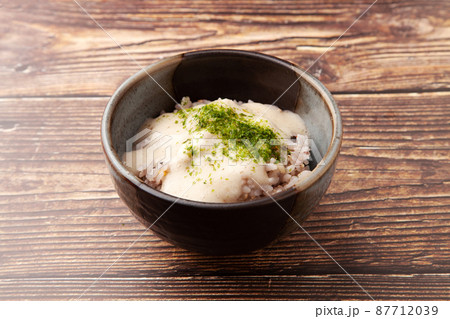 雑穀米のとろろご飯 87712039