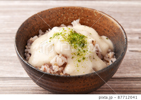 雑穀米のとろろご飯 87712041