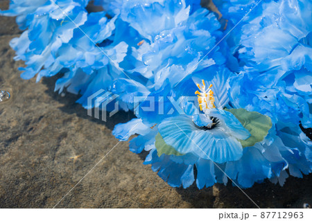 創作雑貨　ハワイアンレイ　岩　海岸　手作り　ブルー　ブルーレイ　blue 87712963