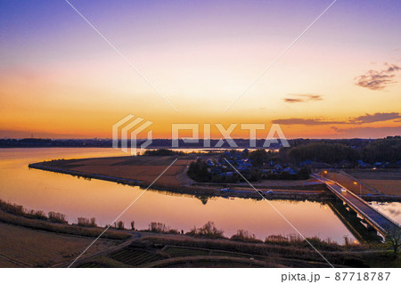 冬の牛久沼の夕暮れ 冬の牛久沼の夕暮れ 87718787