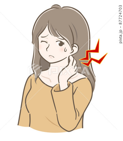 首が痛むロングヘアの若い女性 首が痛むロングヘアの若い女性 87724703