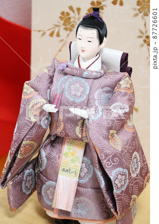 立ち雛人形、雛人形の飾りつけ、準備 立ち雛人形、雛人形の飾りつけ、準備 87726601